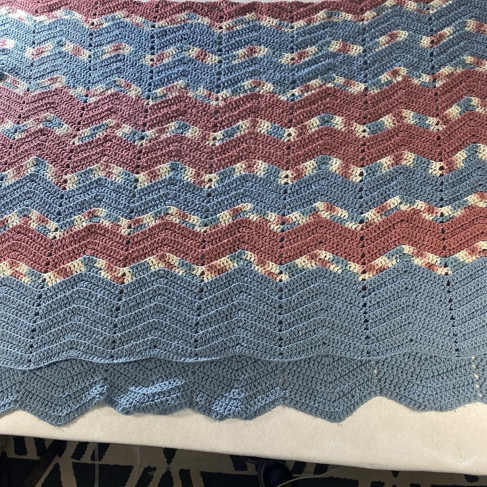 Vintage Handmade Crochet Afghan Throw Blanket Chevron Ripple 78x54 Multicolor
